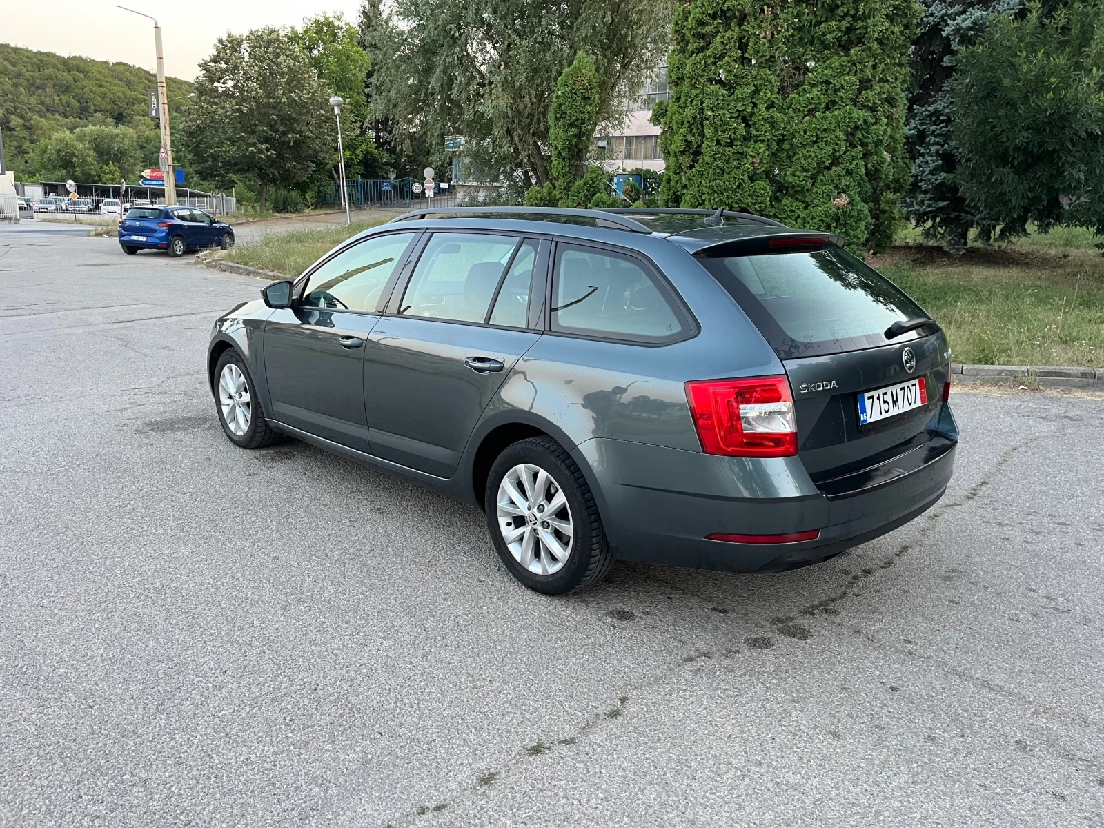 Skoda Octavia 1.6 DSG - изображение 3