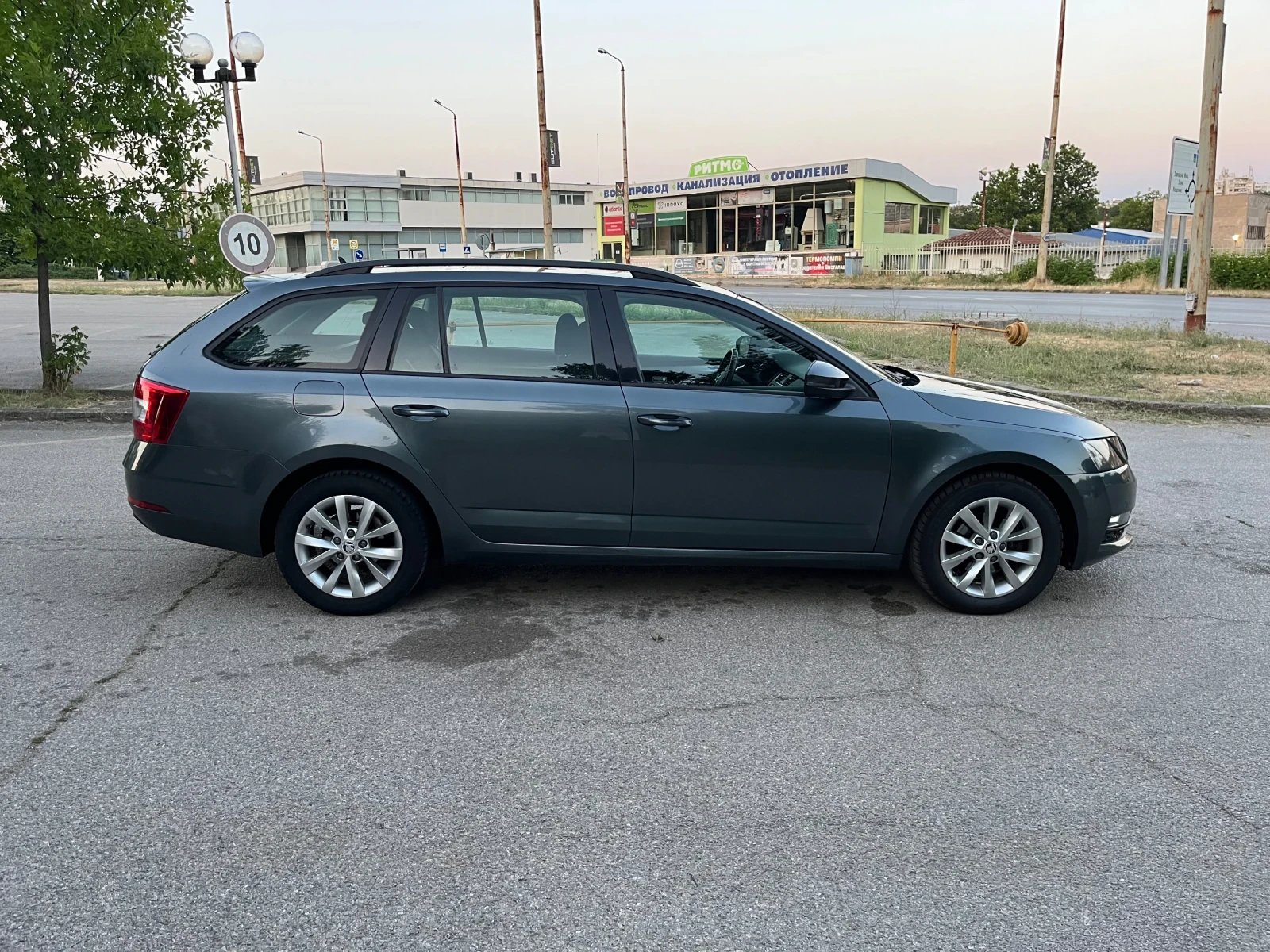 Skoda Octavia 1.6 DSG - изображение 5