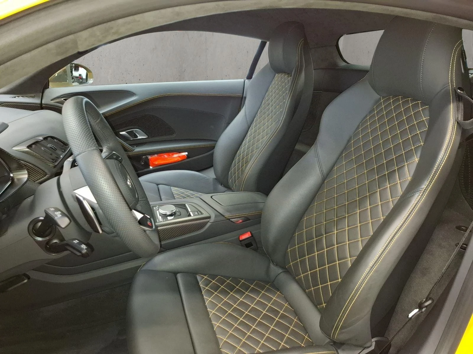 Audi R8 PERFORMANCE COUPE V10 CERAMIC CARBON B&O - изображение 10