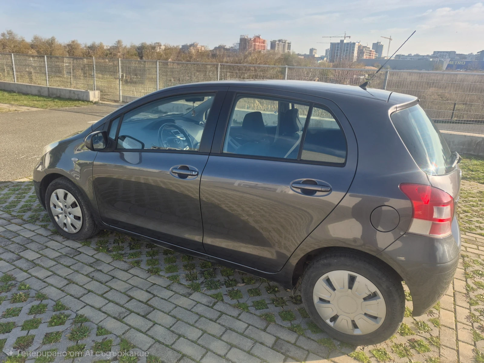 Toyota Yaris  - изображение 5