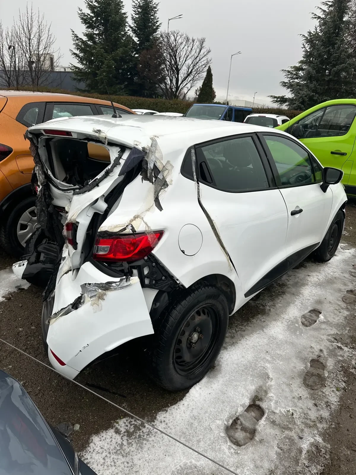 Renault Clio КАТАСТРОФИРАЛ - изображение 3