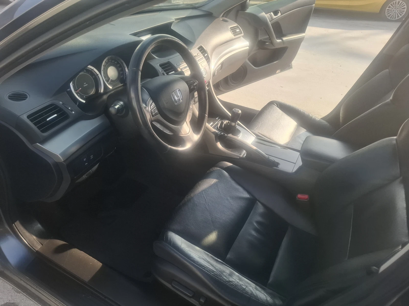 Honda Accord, снимка 9 - Автомобили и джипове - 53800733