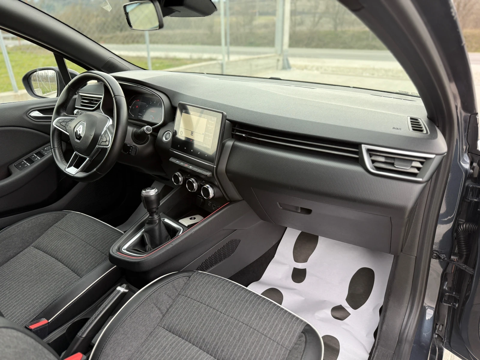 Renault Clio 1.0 TCe NAVI CAMERA, снимка 12 - Автомобили и джипове - 53880543