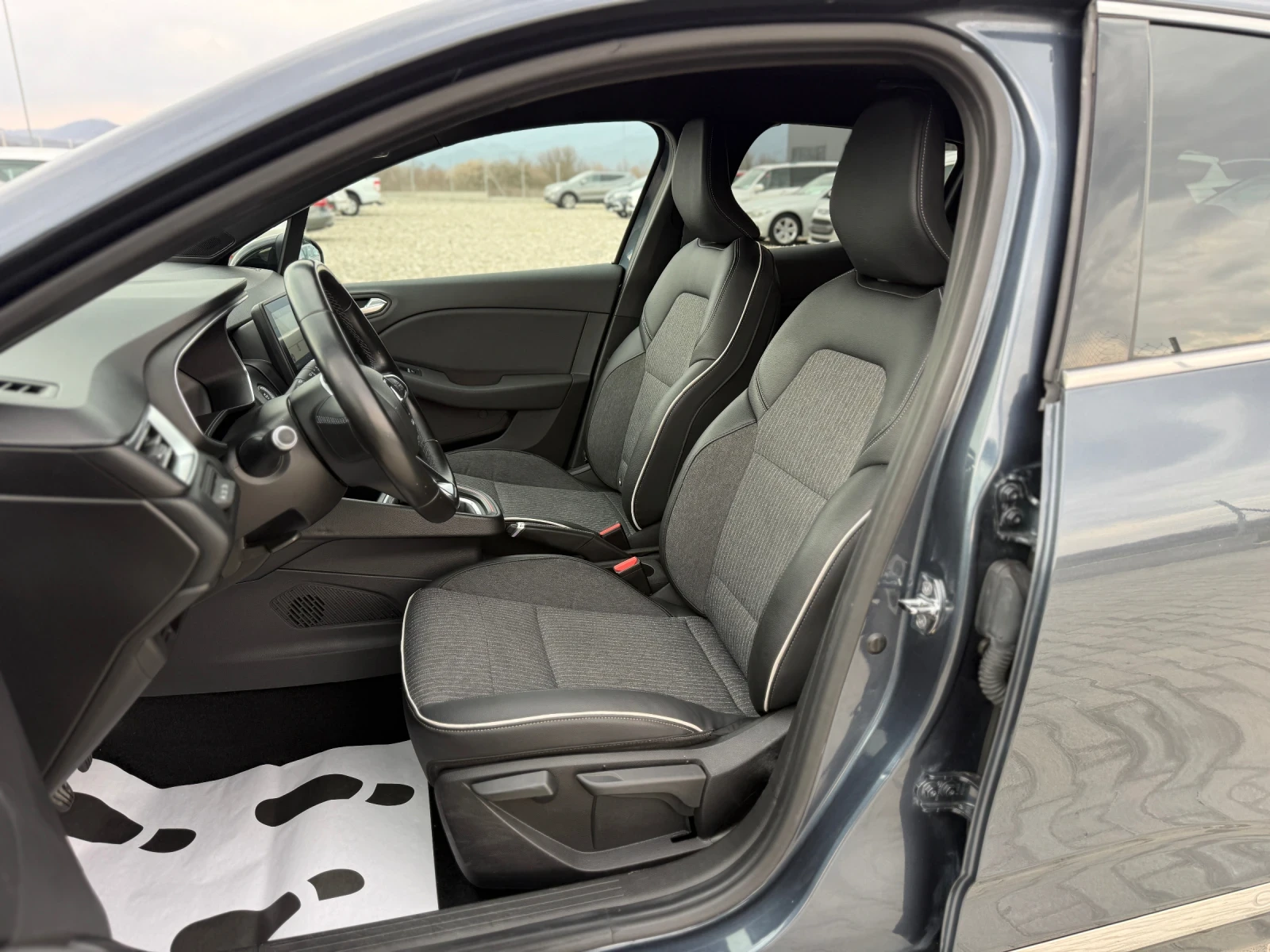 Renault Clio 1.0 TCe NAVI CAMERA, снимка 10 - Автомобили и джипове - 53880543