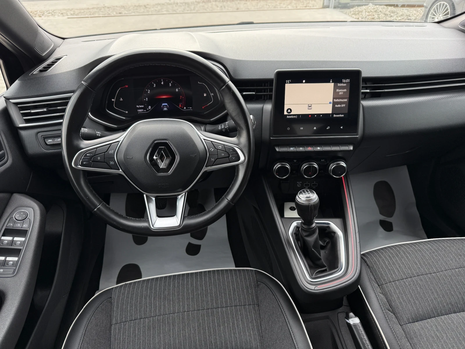 Renault Clio 1.0 TCe NAVI CAMERA, снимка 15 - Автомобили и джипове - 53880543
