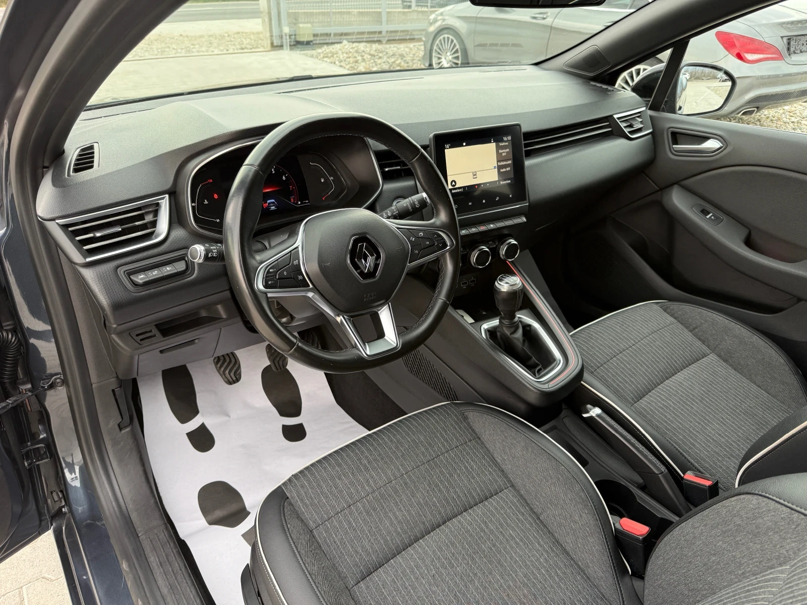 Renault Clio 1.0 TCe NAVI CAMERA, снимка 9 - Автомобили и джипове - 53880543