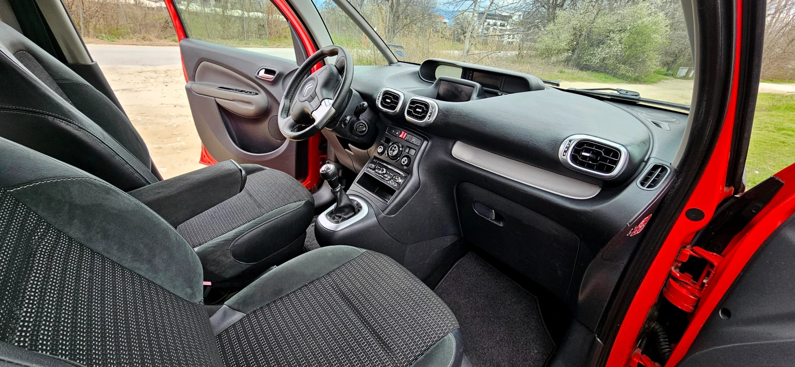 Citroen C3 Picasso, снимка 8 - Автомобили и джипове - 53957148