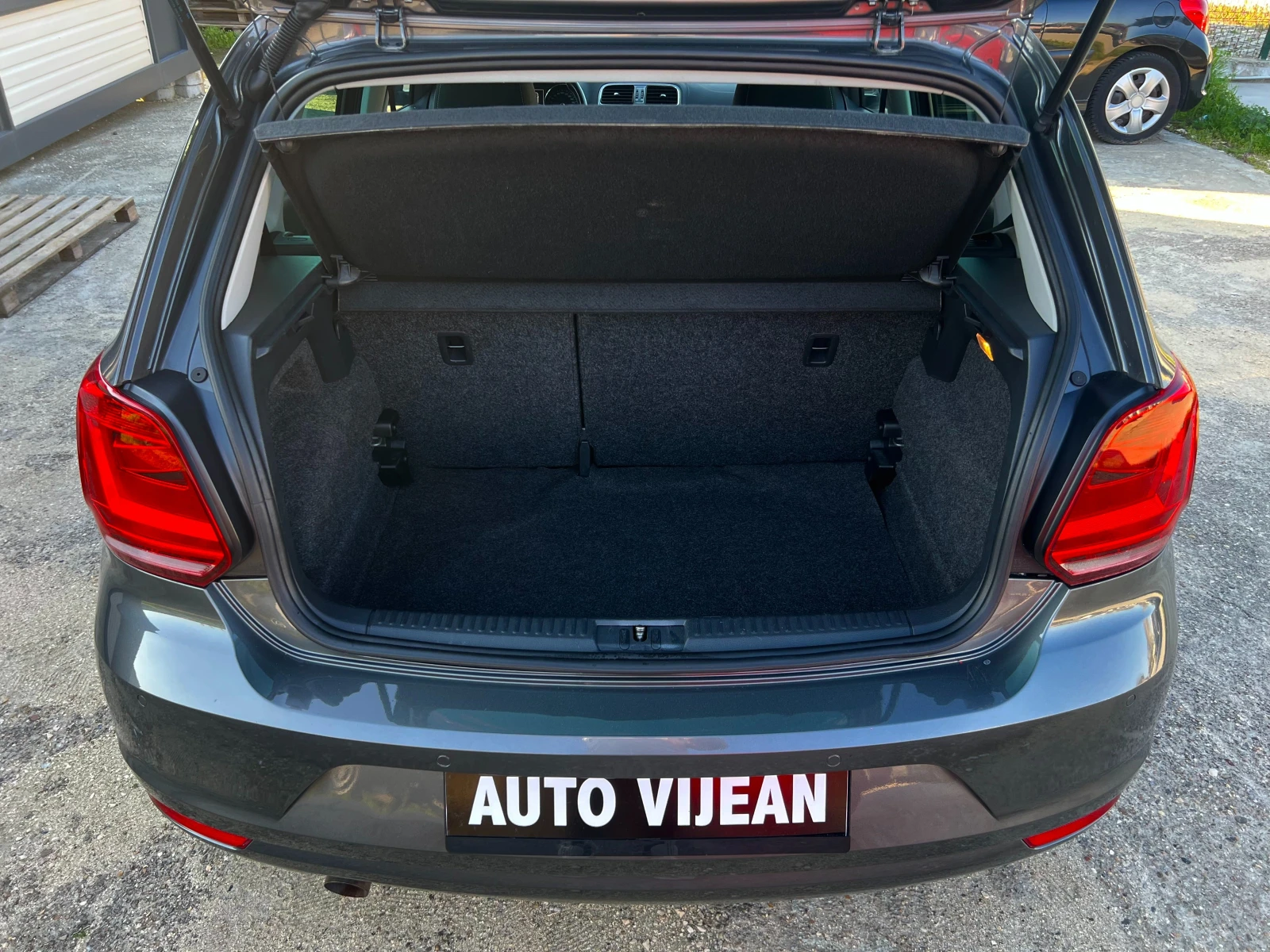 VW Polo LOUNGE-1.4TDI-90к.с-DSG Автоматик, снимка 13 - Автомобили и джипове - 54166195