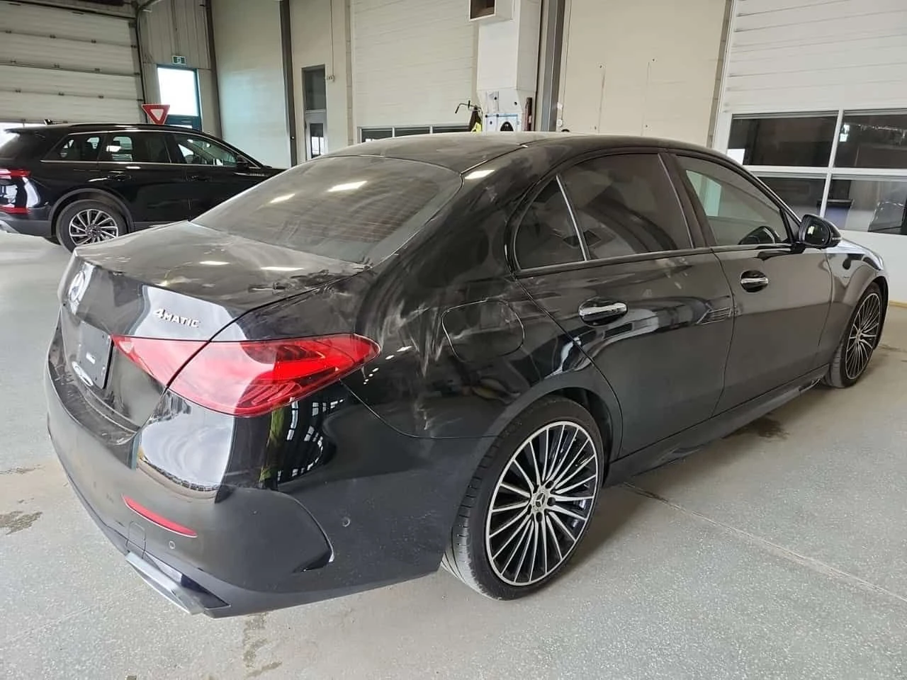 Mercedes-Benz C 300 | 360 КАМЕРИ| HEAD-UP| PANO| AMBIENT| , снимка 3 - Автомобили и джипове - 54422529