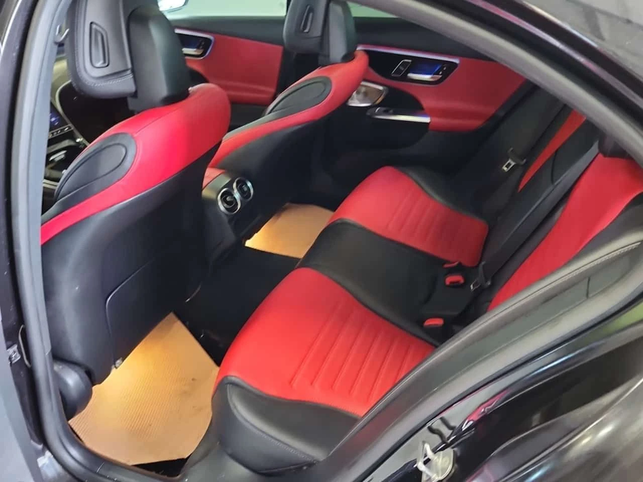 Mercedes-Benz C 300 | 360 КАМЕРИ| HEAD-UP| PANO| AMBIENT| , снимка 12 - Автомобили и джипове - 54422529