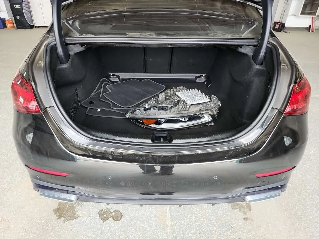 Mercedes-Benz C 300 | 360 КАМЕРИ| HEAD-UP| PANO| AMBIENT| , снимка 14 - Автомобили и джипове - 54422529