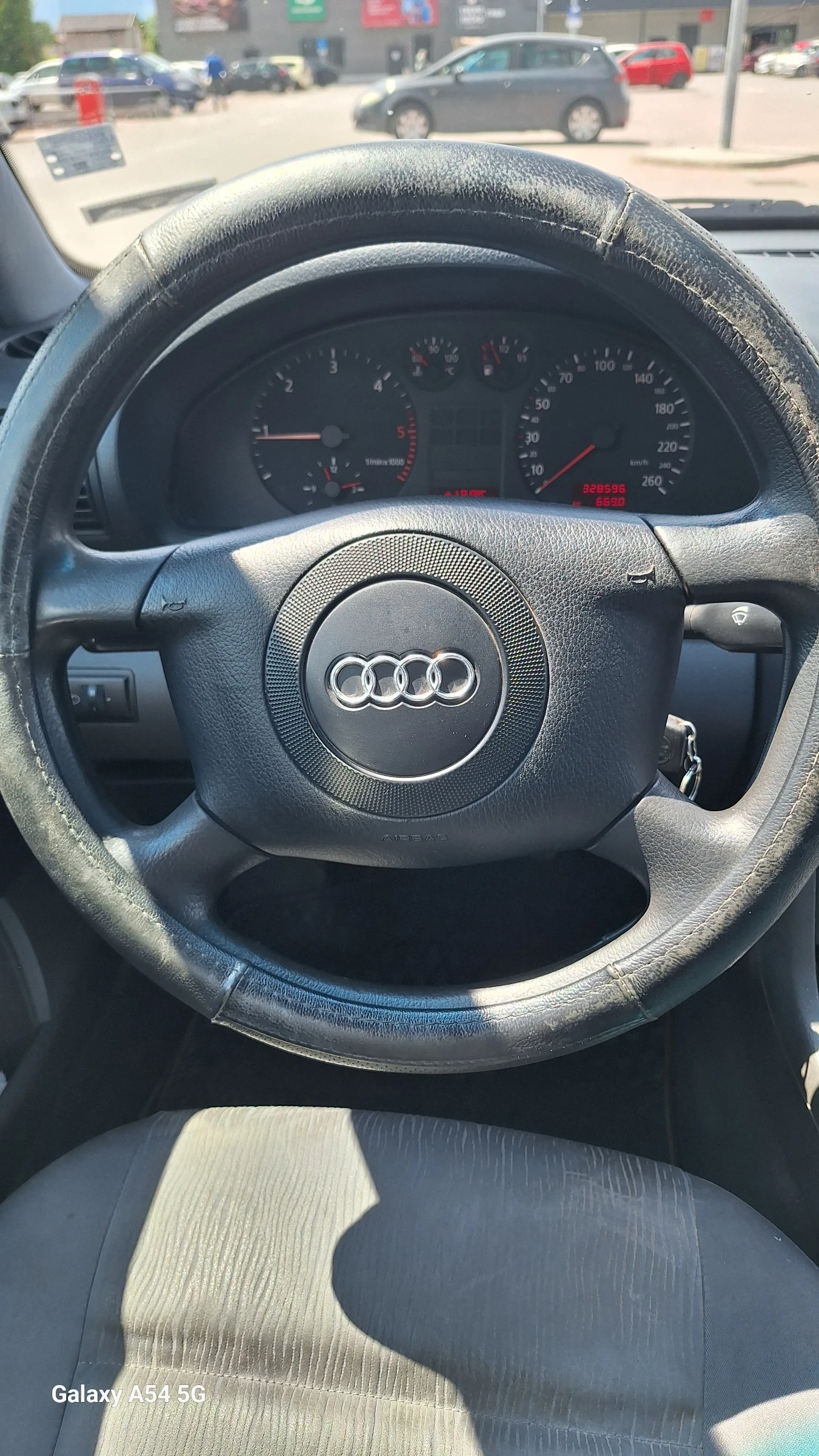 Audi A4 1.9 TDI, снимка 11 - Автомобили и джипове - 54621461