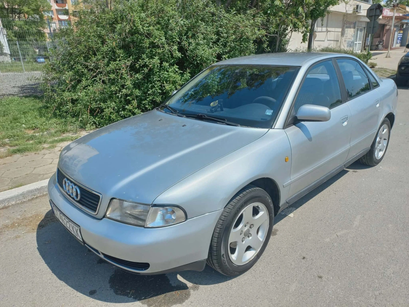 Audi A4 1.8i, снимка 2 - Автомобили и джипове - 54645411