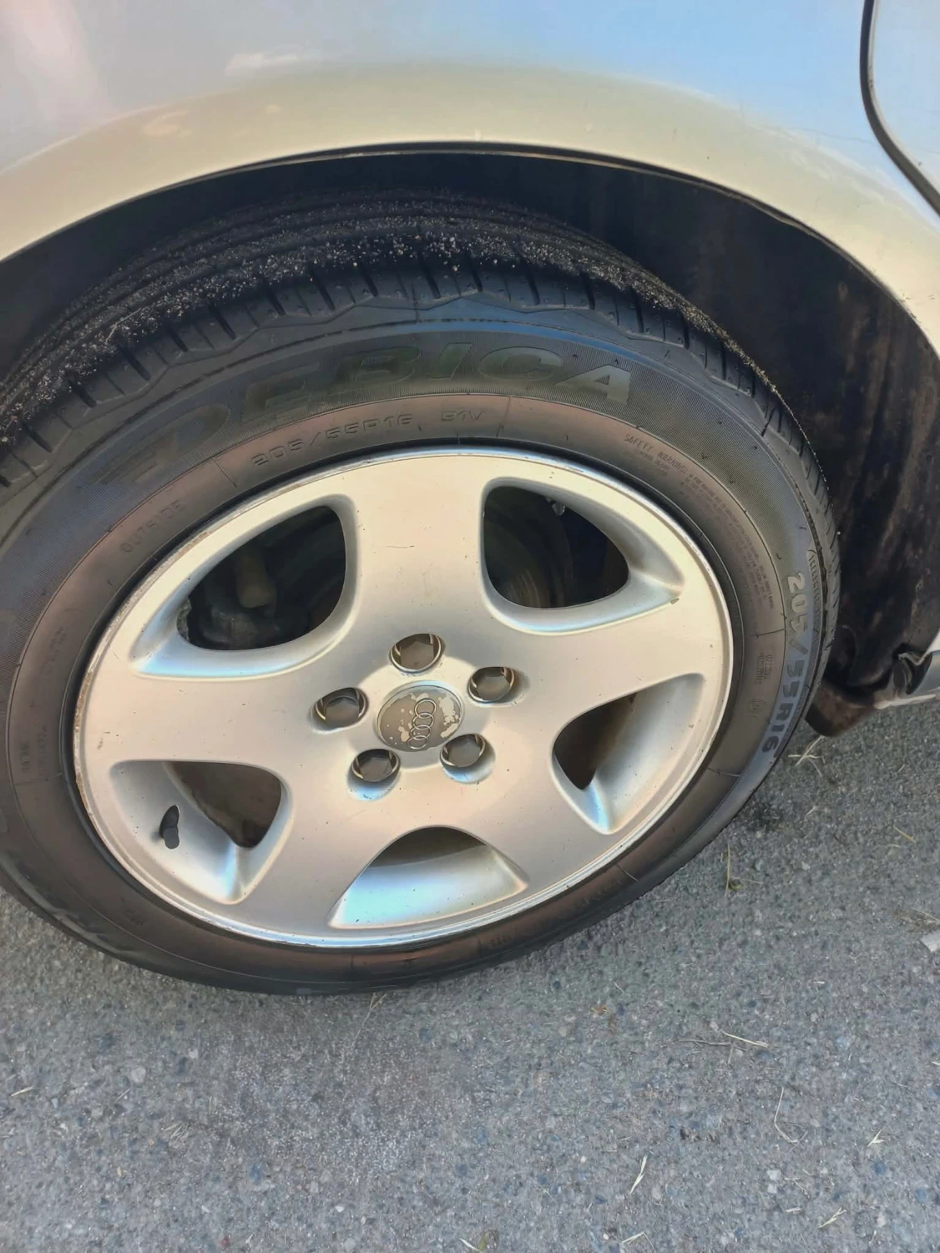 Audi A4 1.8i, снимка 7 - Автомобили и джипове - 54645411