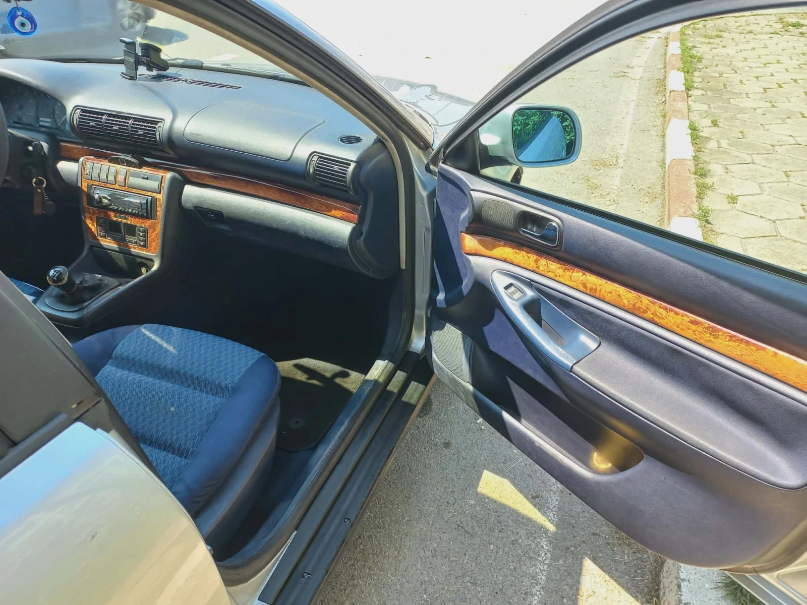 Audi A4 1.8i, снимка 12 - Автомобили и джипове - 54645411