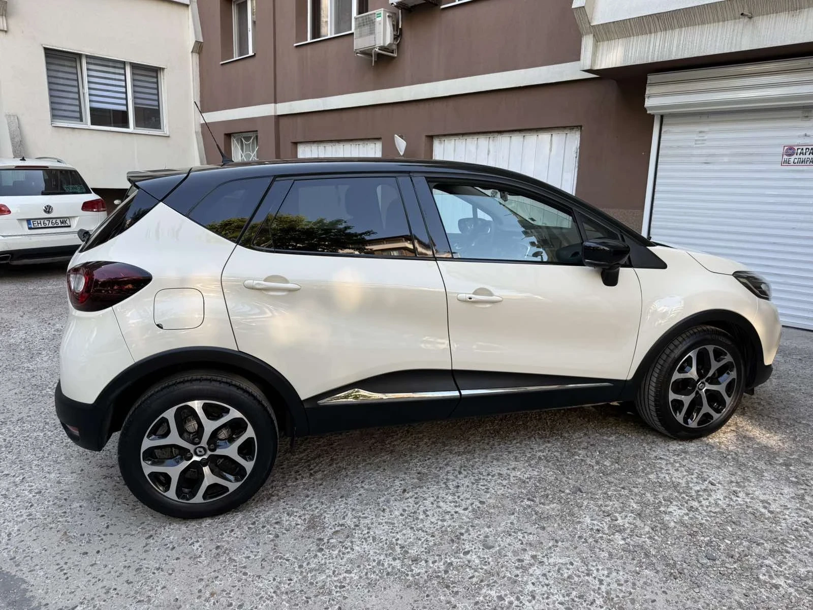 Renault Captur 1, 5 dCi EDC, снимка 2 - Автомобили и джипове - 55645488