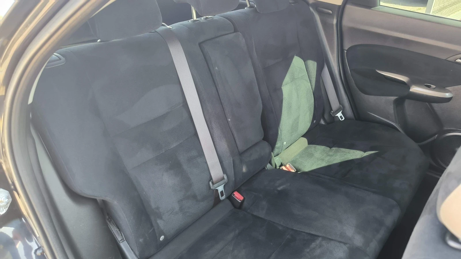 Honda Civic 1.8i, снимка 11 - Автомобили и джипове - 55803910