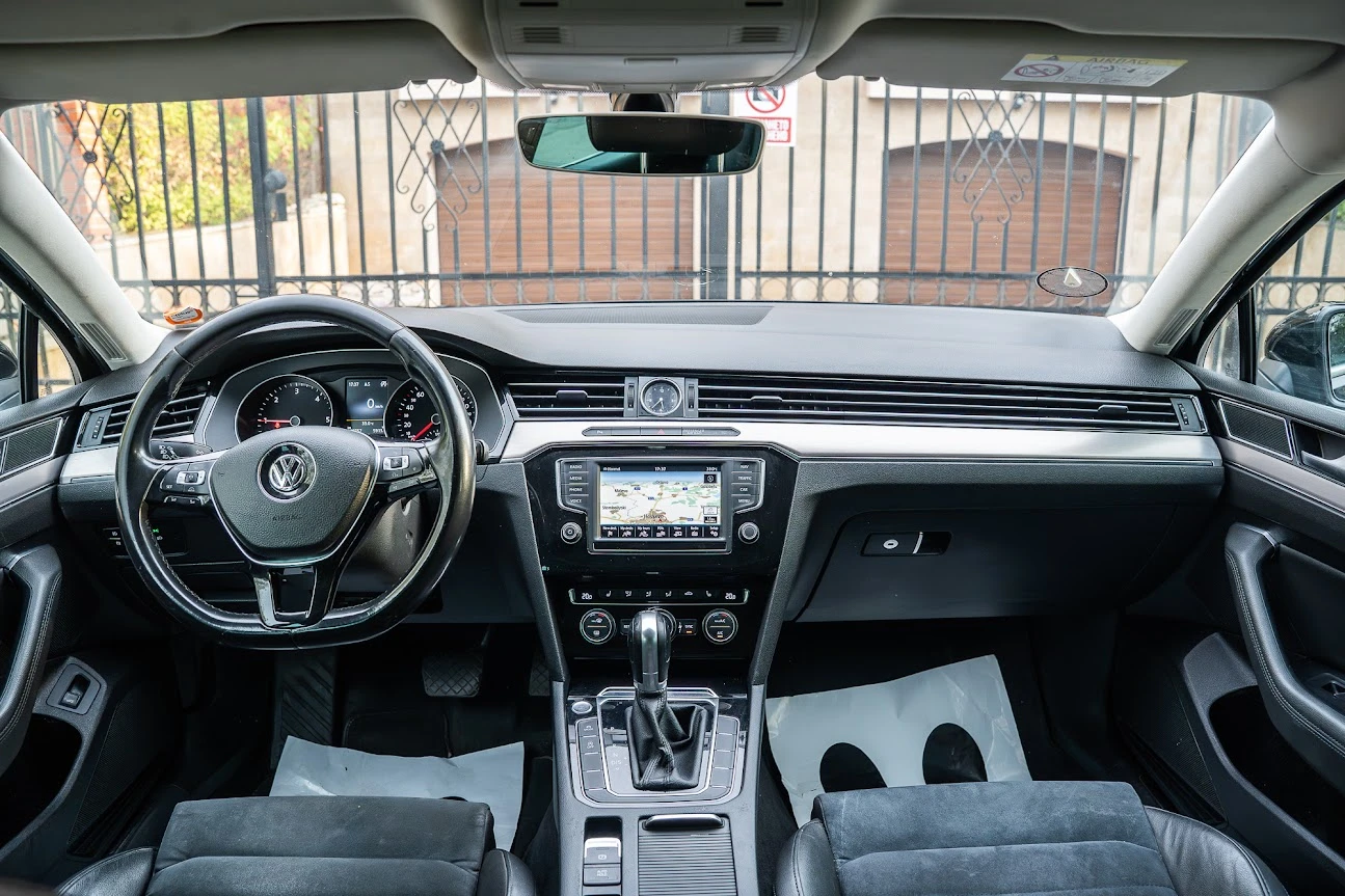 VW Passat DISTRONIC* MASSAGE* FULLLED* , снимка 13 - Автомобили и джипове - 55989202