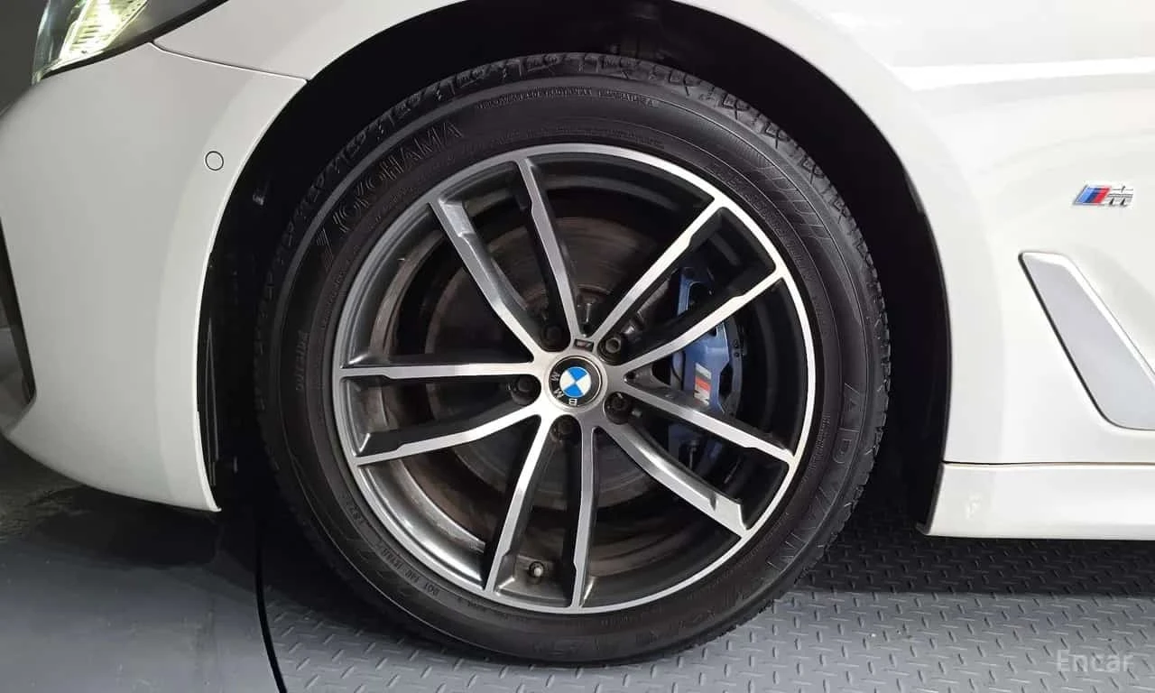 BMW 523 d M Sport | АВТОФИНАНСИРАНЕ | ЦЕНА ДО БЪЛГАРИЯ, снимка 5 - Автомобили и джипове - 56167308
