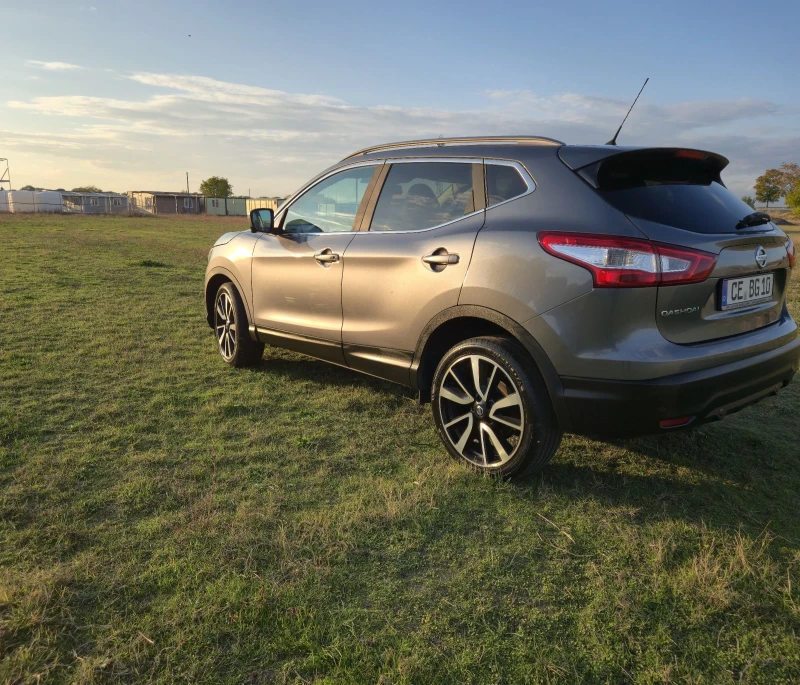 Nissan Qashqai TEKNA 1.6 131кс FULL ПЕЧКА 2015г., снимка 6 - Автомобили и джипове - 52160409