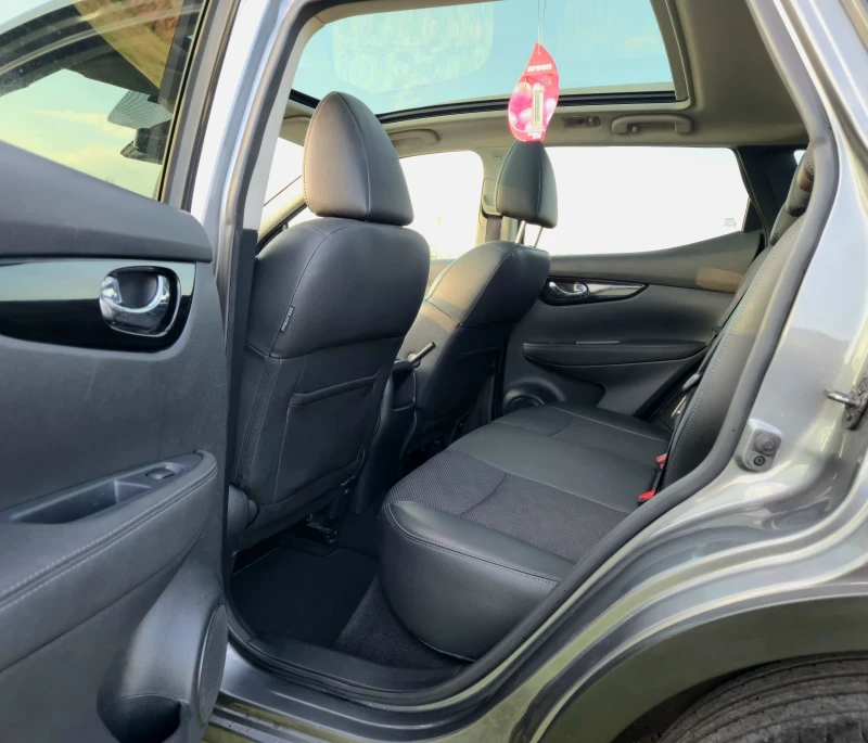 Nissan Qashqai TEKNA 1.6 131кс FULL ПЕЧКА 2015г., снимка 9 - Автомобили и джипове - 52160409