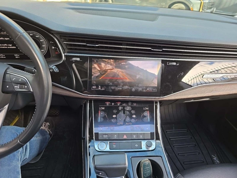 Audi Q8 * CARFAX * БЕЗ ПЪРВОНАЧАЛНА ВНОСКА, снимка 7 - Автомобили и джипове - 52813888