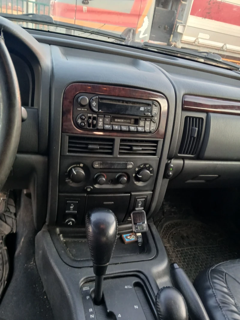 Jeep Grand cherokee 2.7CRD, снимка 9 - Автомобили и джипове - 53145266