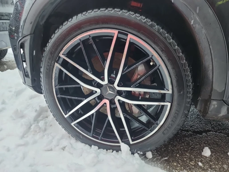 Mercedes-Benz GLE 43 AMG * CARFAX * ОПЦИЯ ЗА ФИНАНСИРАНЕ * , снимка 14 - Автомобили и джипове - 53238627