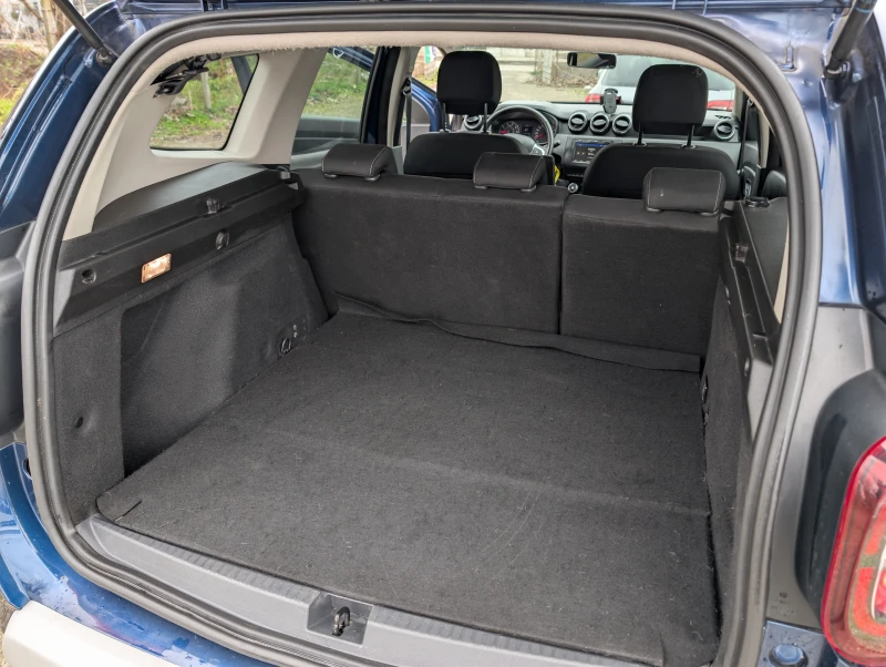 Dacia Duster 1.6i/114ps/4x4, снимка 14 - Автомобили и джипове - 53440800