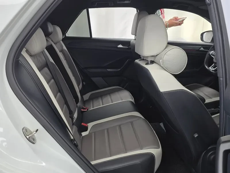 VW T-Roc 2.0 Tdi Premium, снимка 11 - Автомобили и джипове - 55610774