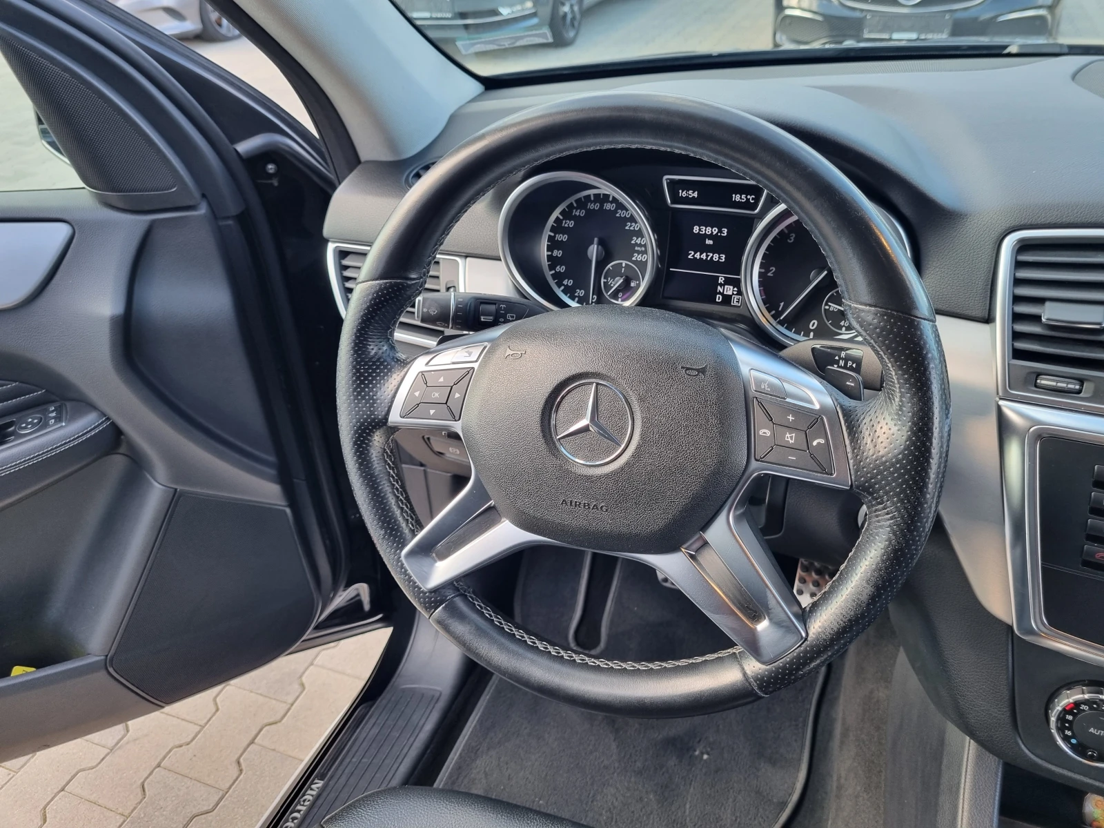 Mercedes-Benz ML 250 CDi-204ps 4 MATIC * SPORT* ОБСЛУЖЕН | Mobile.bg — изображение 14