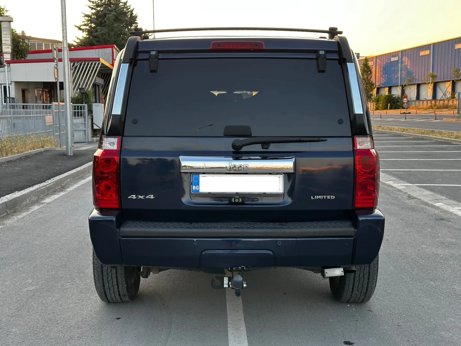 Jeep Commander 3.7 V6 - изображение 6