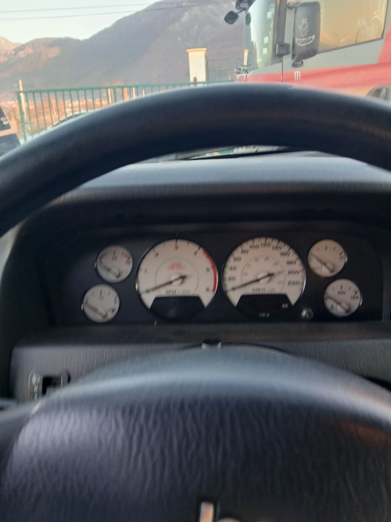 Jeep Grand cherokee 2.7CRD - изображение 10