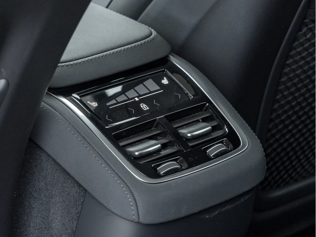 Volvo Xc90 B6 AWD 7-Seater/����� �� ���������� | Mobile.bg � ����������� 14