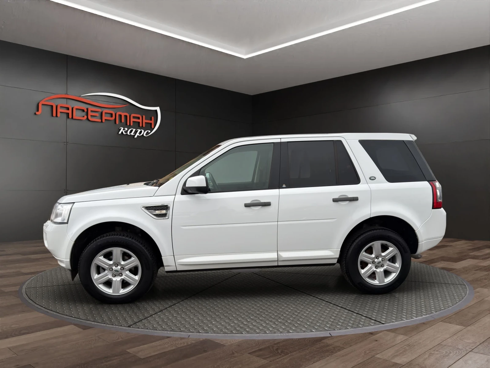 Land Rover Freelander 2.2SD4 AUTO  - изображение 8