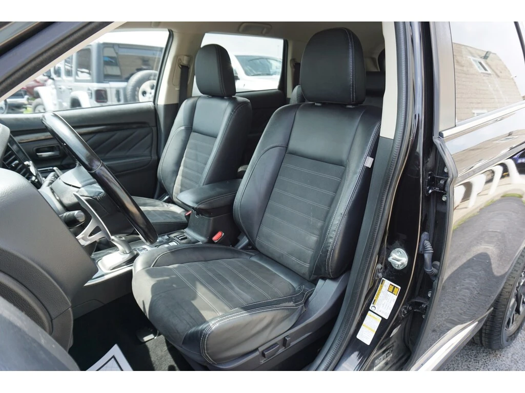 Mitsubishi Outlander  PHEV SE S-AWC, снимка 4 - Автомобили и джипове - 53733022