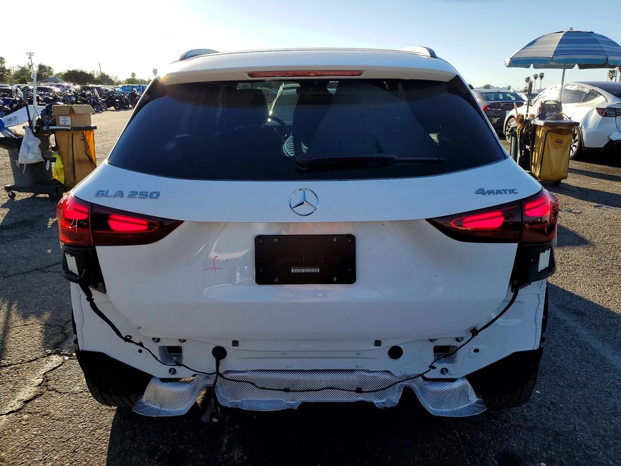 Mercedes-Benz GLA 250 4MATIC, снимка 5 - Автомобили и джипове - 53818732