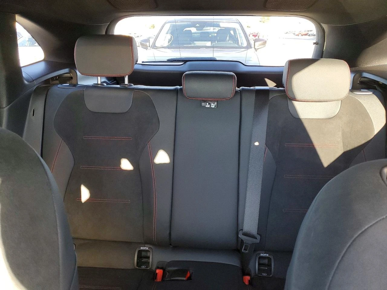 Mercedes-Benz GLA 250 4MATIC, снимка 10 - Автомобили и джипове - 53818732