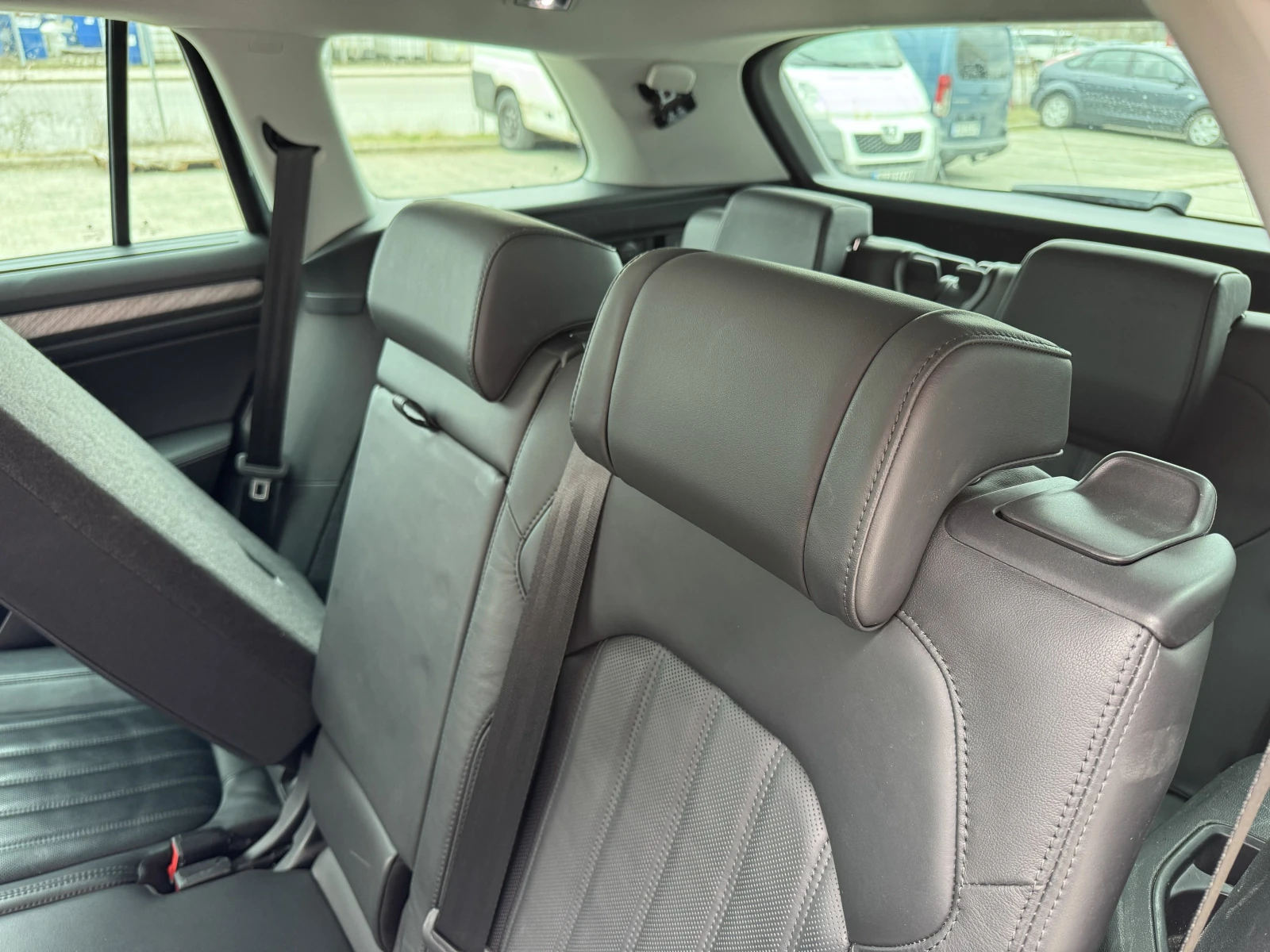 Skoda Kodiaq 7 места, снимка 8 - Автомобили и джипове - 53945052