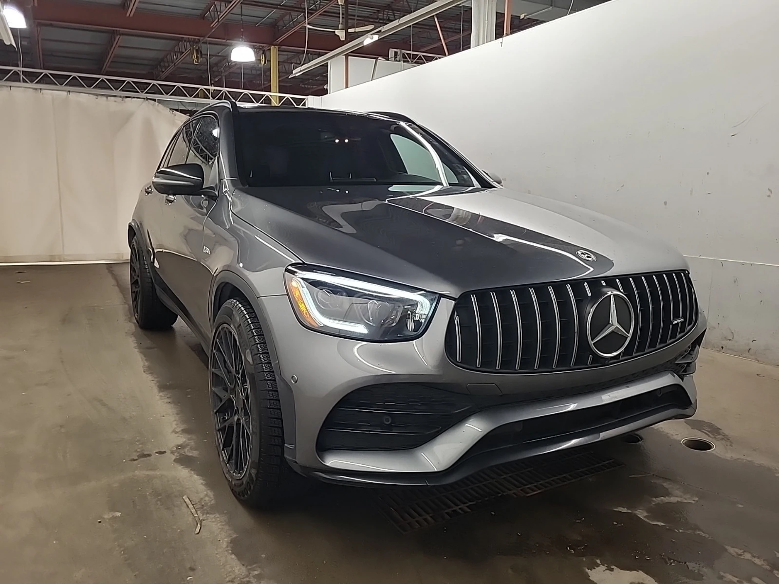 Mercedes-Benz GLC 43 AMG FACE * ПОДГРЕВ ОТЗАД * ПАНО * СЕРВИЗНА ИСТОРИЯ * , снимка 3 - Автомобили и джипове - 54099707