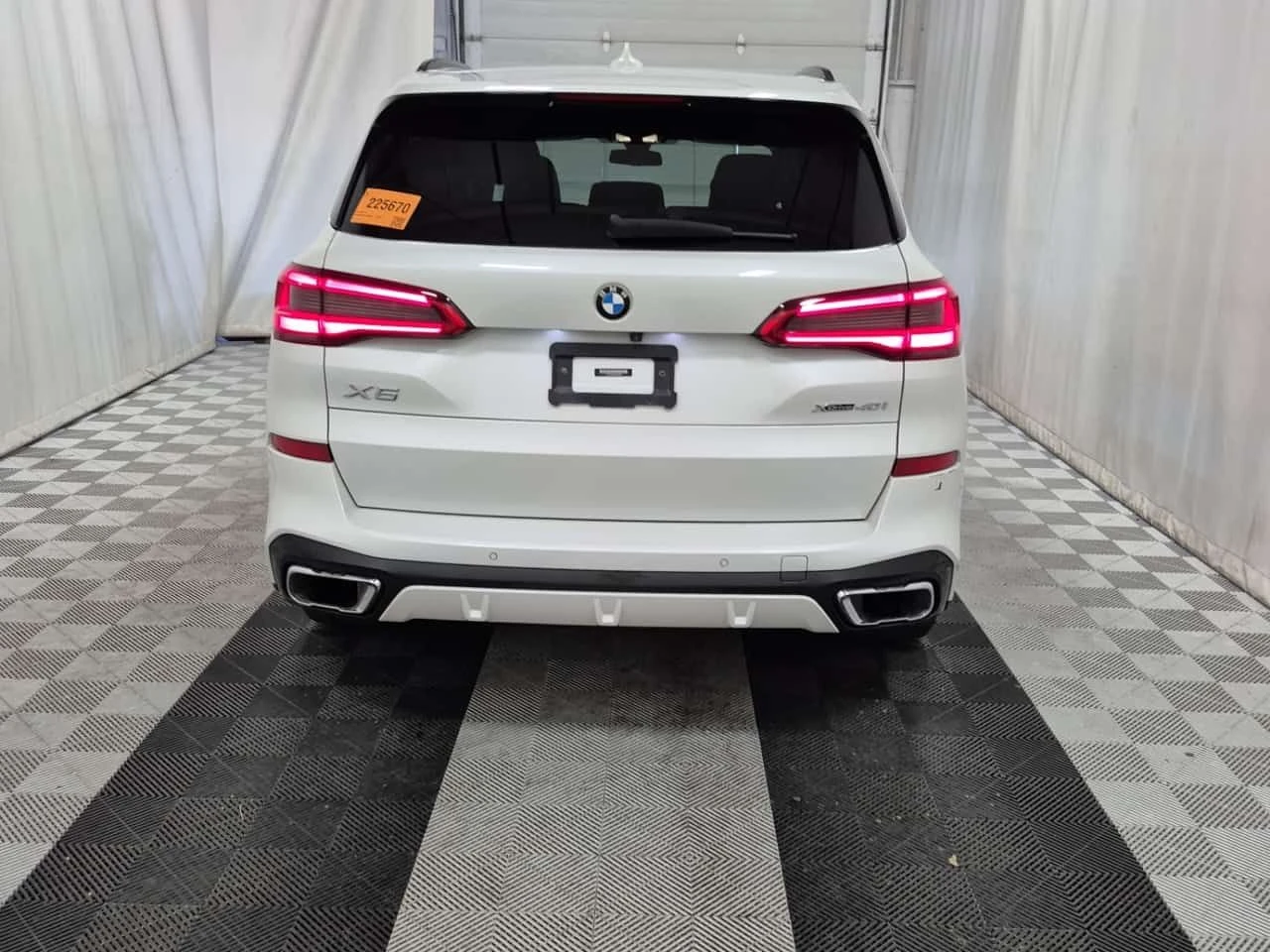 BMW X5 М ПАКЕТ/XDRIVE40I/ПАНО/ПОДГРЕВ/МАСАЖ/CARFAX , снимка 17 - Автомобили и джипове - 55269863