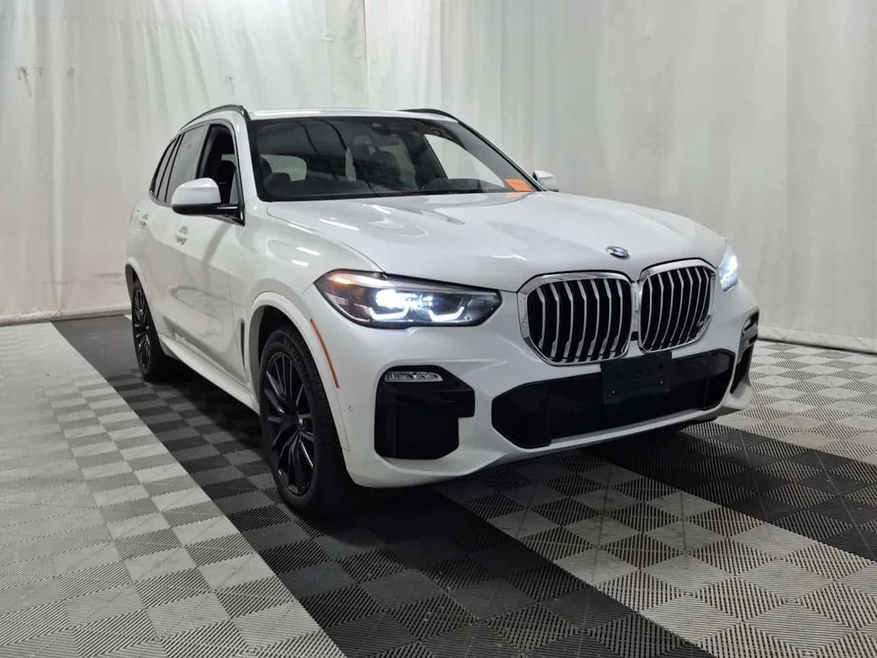 BMW X5 М ПАКЕТ/XDRIVE40I/ПАНО/ПОДГРЕВ/МАСАЖ/CARFAX , снимка 2 - Автомобили и джипове - 55269863