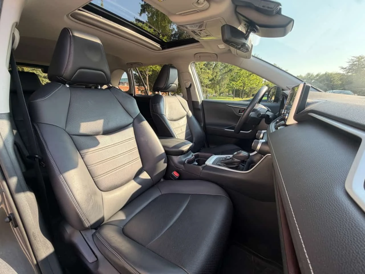Toyota Rav4 Hybrid Limited / 360 / JBL / DISTRONIC /АВТОКРЕДИТ, снимка 13 - Автомобили и джипове - 55554888