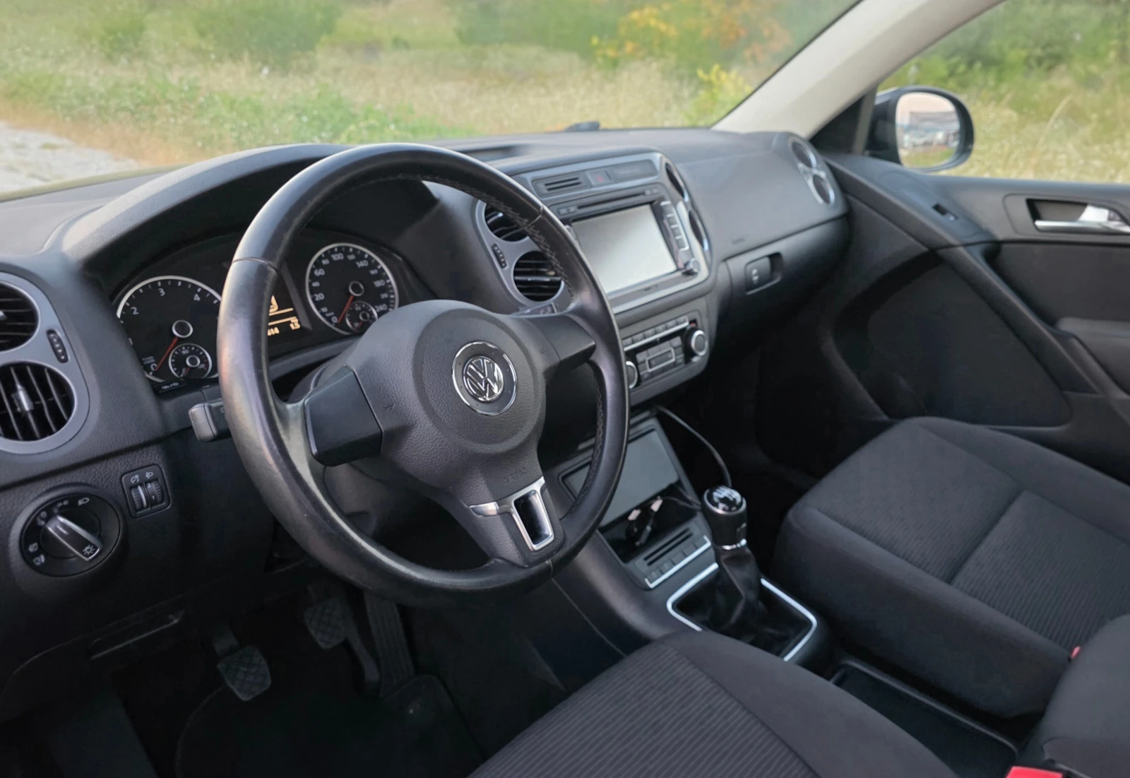 VW Tiguan 2.0TDI 110ks, снимка 7 - Автомобили и джипове - 55631205