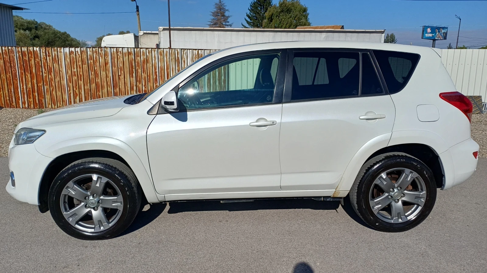 Toyota Rav4 АВТОМАТИК, снимка 4 - Автомобили и джипове - 56226676