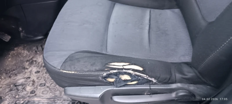 Opel Vivaro Товарен, снимка 16 - Бусове и автобуси - 53357086