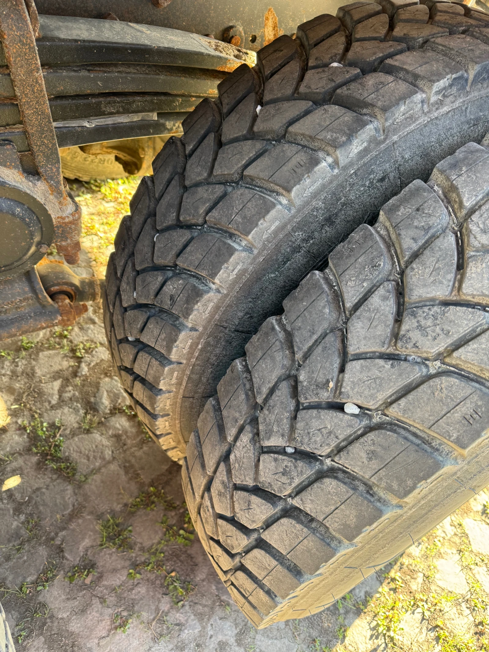 Mercedes-Benz 3538 Гуми 315/80R22.5 4-ри  - изображение 3