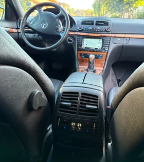 Mercedes-Benz E 320 Уникат  4matic, снимка 11