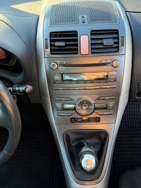 Toyota Auris, снимка 9