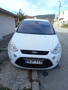 ������ Ford S-Max